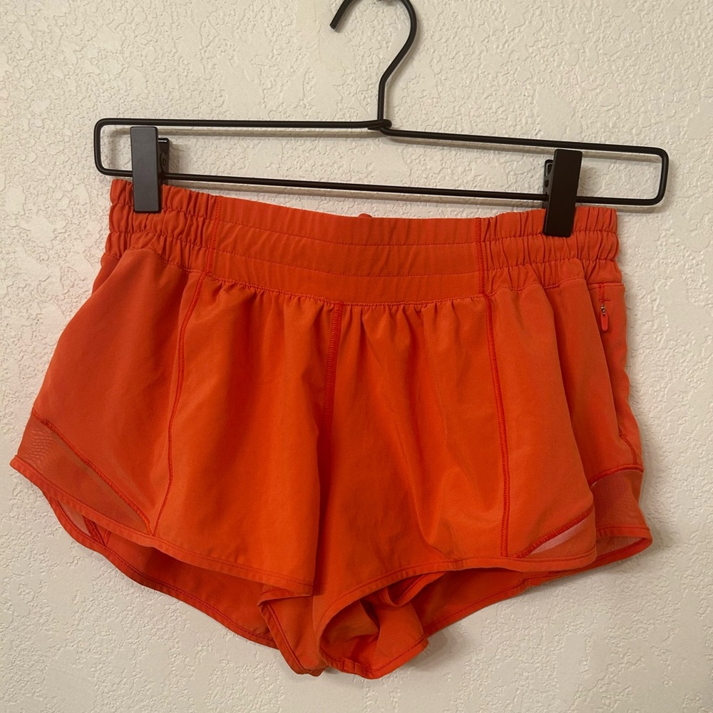 Lululemon Hotty Hot Short II  *2.5”